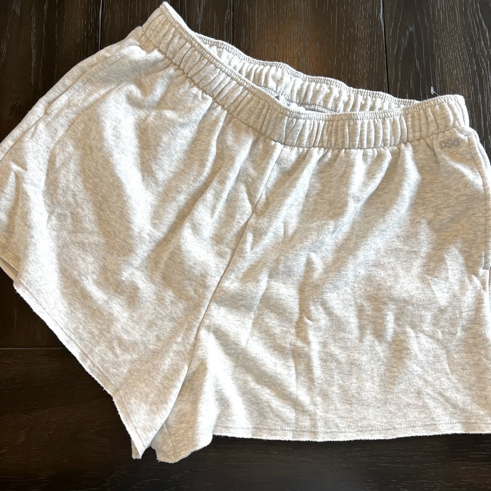 DSG Women’s boyfriend fit fleece sweat shorts XL